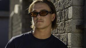 Afton vain 24.95€ € Blehat.comista