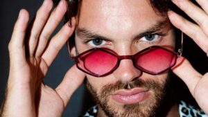 Ellis vain 29.95€ € Blehat.comista