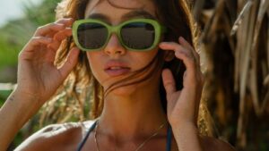 Iro vain 24.95€ € Blehat.comista