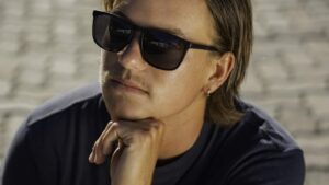 Janne vain 24.95€ € Blehat.comista