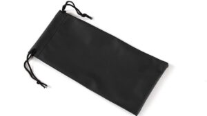 Musta säilytyspussi (muovi) -aurinkolasit (2024)