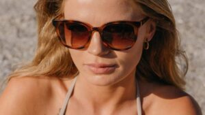 Sonja vain 29.95€ € Blehat.comista